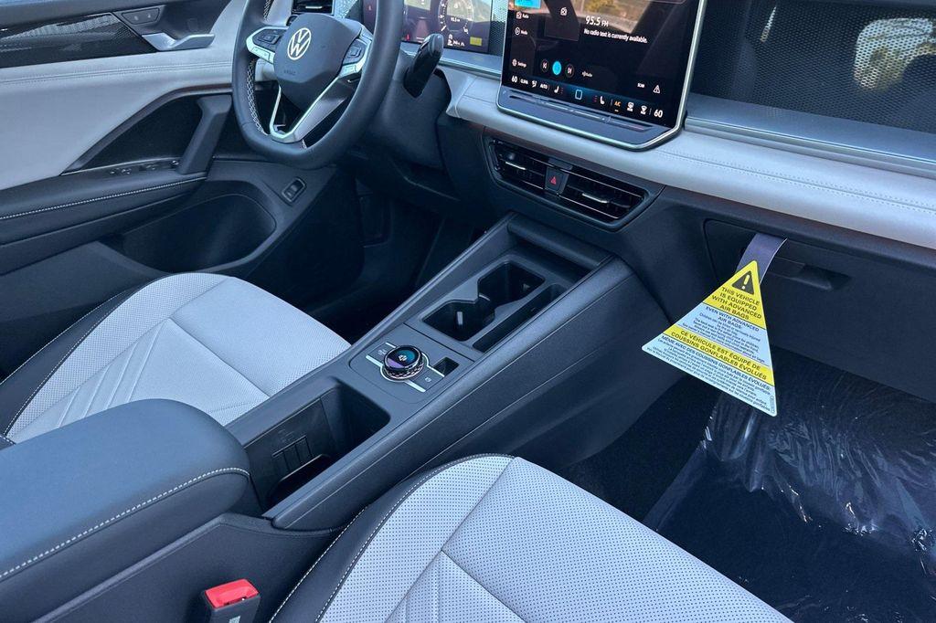 new 2025 Volkswagen Tiguan car, priced at $34,844