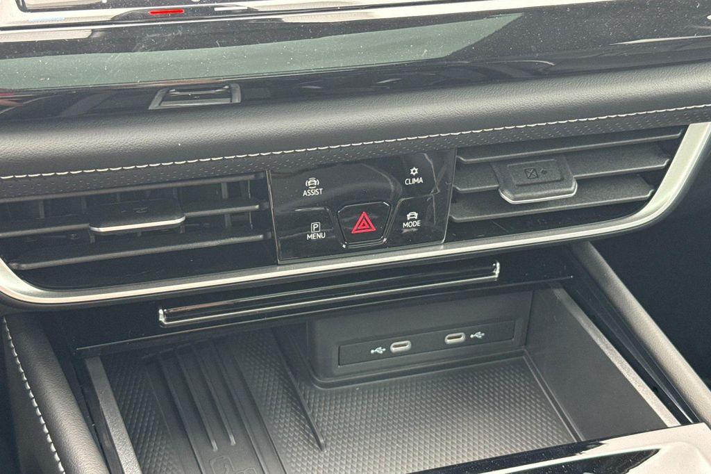 new 2025 Volkswagen Atlas car, priced at $50,191