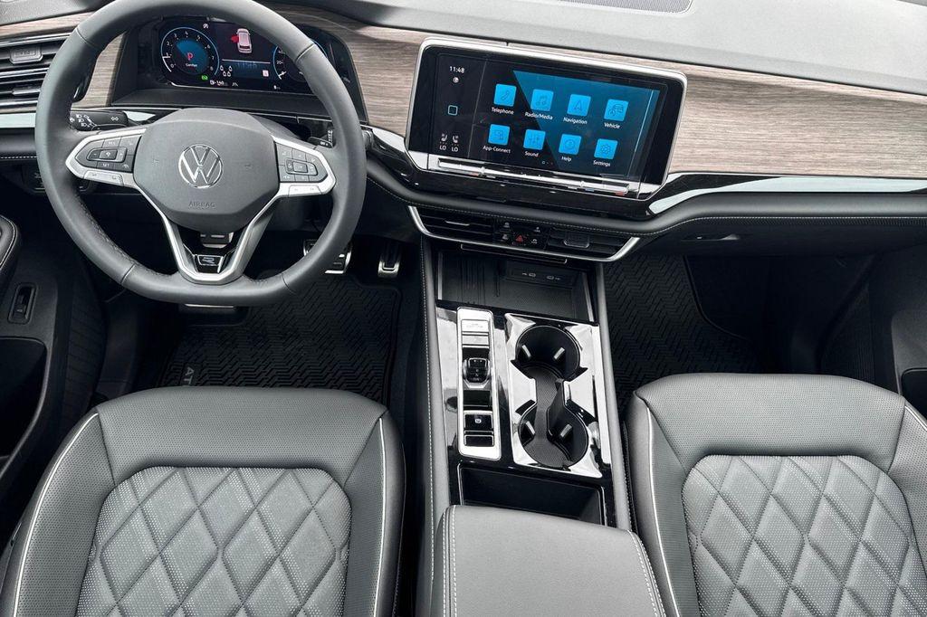 new 2025 Volkswagen Atlas car, priced at $50,191