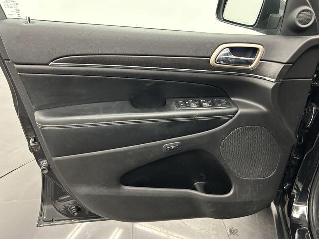 used 2015 Jeep Grand Cherokee car, priced at $14,036