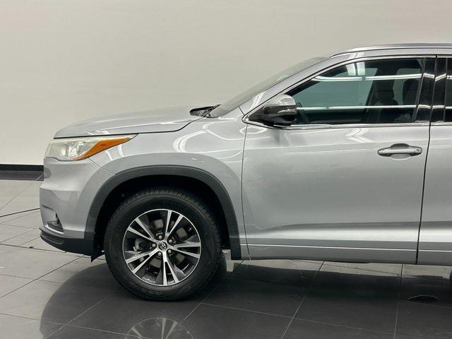 used 2016 Toyota Highlander car, priced at $16,936