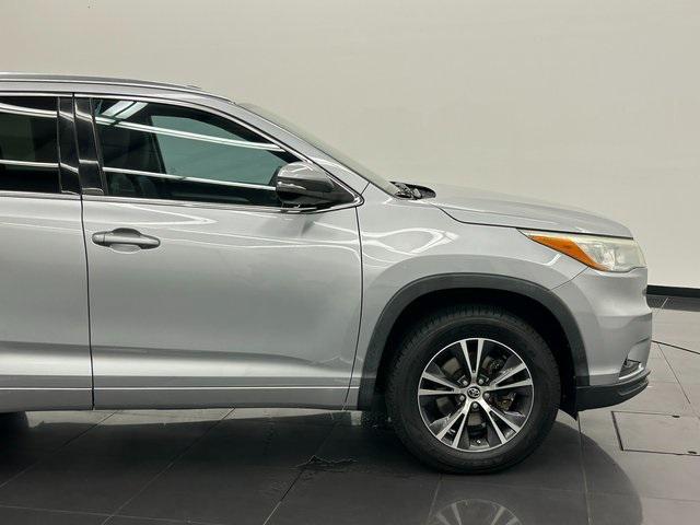used 2016 Toyota Highlander car, priced at $16,936