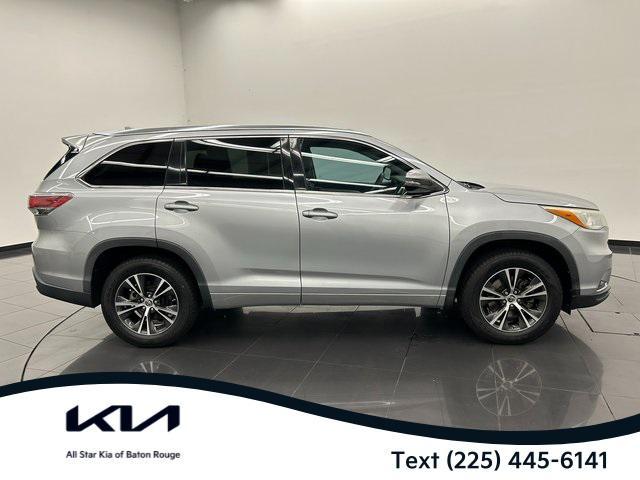 used 2016 Toyota Highlander car, priced at $16,936