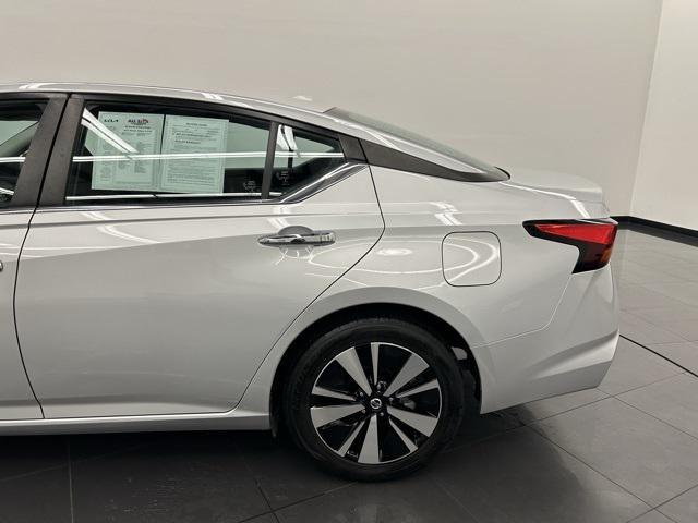 used 2022 Nissan Altima car