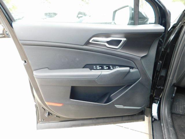 new 2025 Kia Sportage car, priced at $28,310