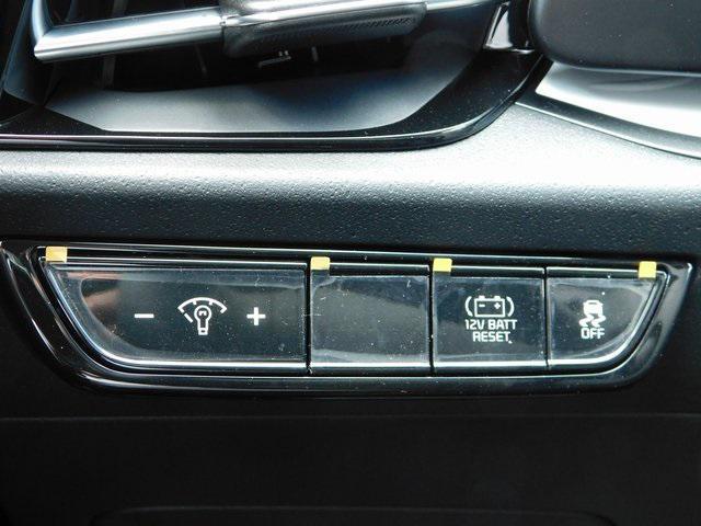 new 2025 Kia Niro car, priced at $27,885