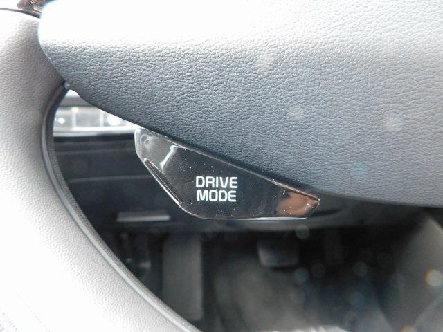 new 2025 Kia Niro car, priced at $27,885