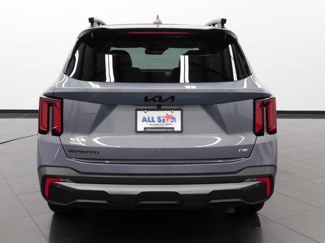used 2025 Kia Sorento car, priced at $38,313
