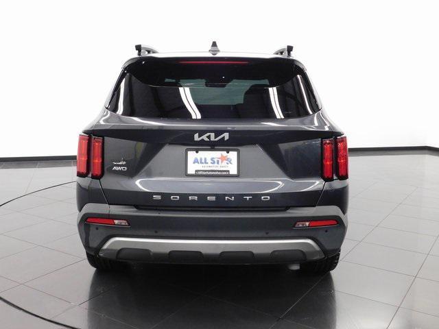 used 2022 Kia Sorento car, priced at $33,332