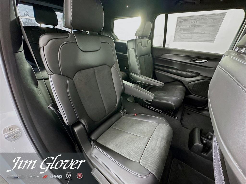 new 2025 Jeep Grand Cherokee L car, priced at $42,806