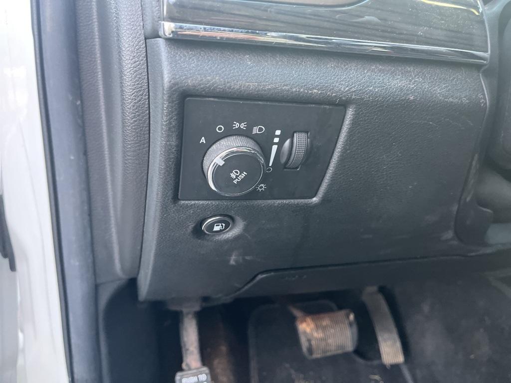 used 2014 Jeep Grand Cherokee car, priced at $9,999