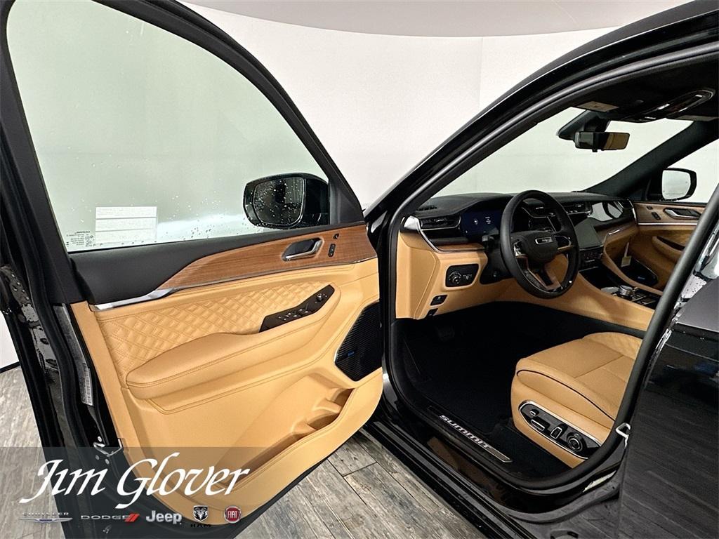 new 2025 Jeep Grand Cherokee car, priced at $64,463
