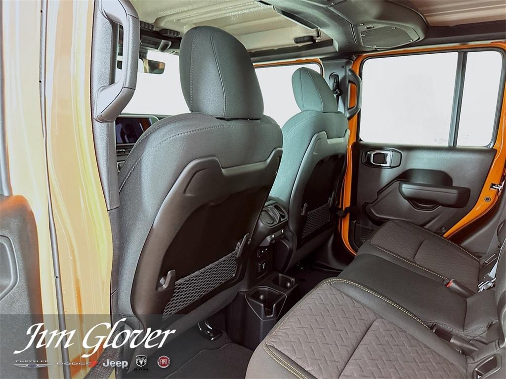 new 2025 Jeep Gladiator car, priced at $52,423
