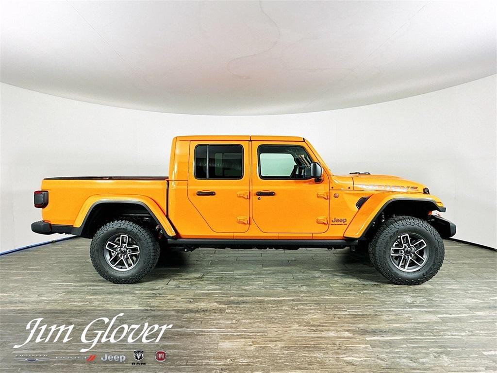 new 2025 Jeep Gladiator car, priced at $52,423