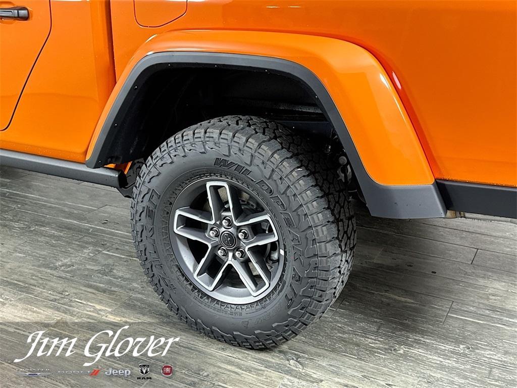 new 2025 Jeep Gladiator car, priced at $52,423