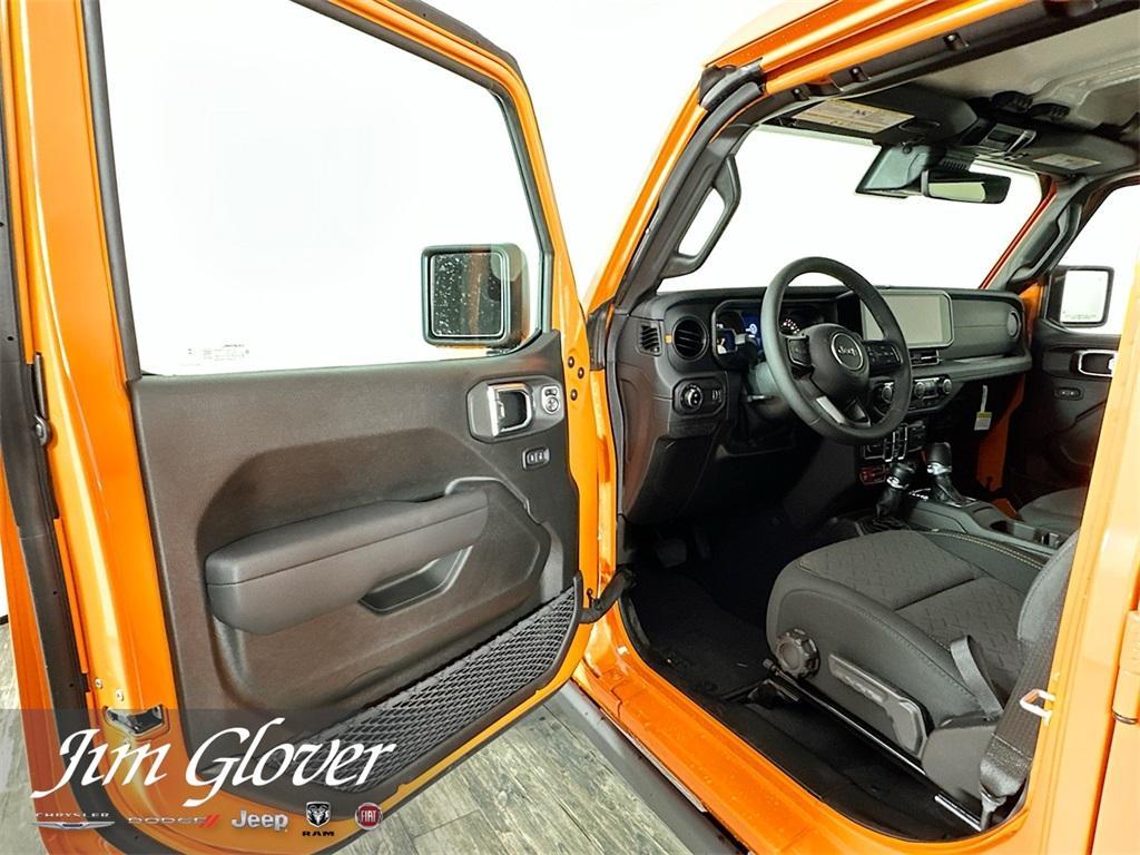 new 2025 Jeep Gladiator car, priced at $52,423