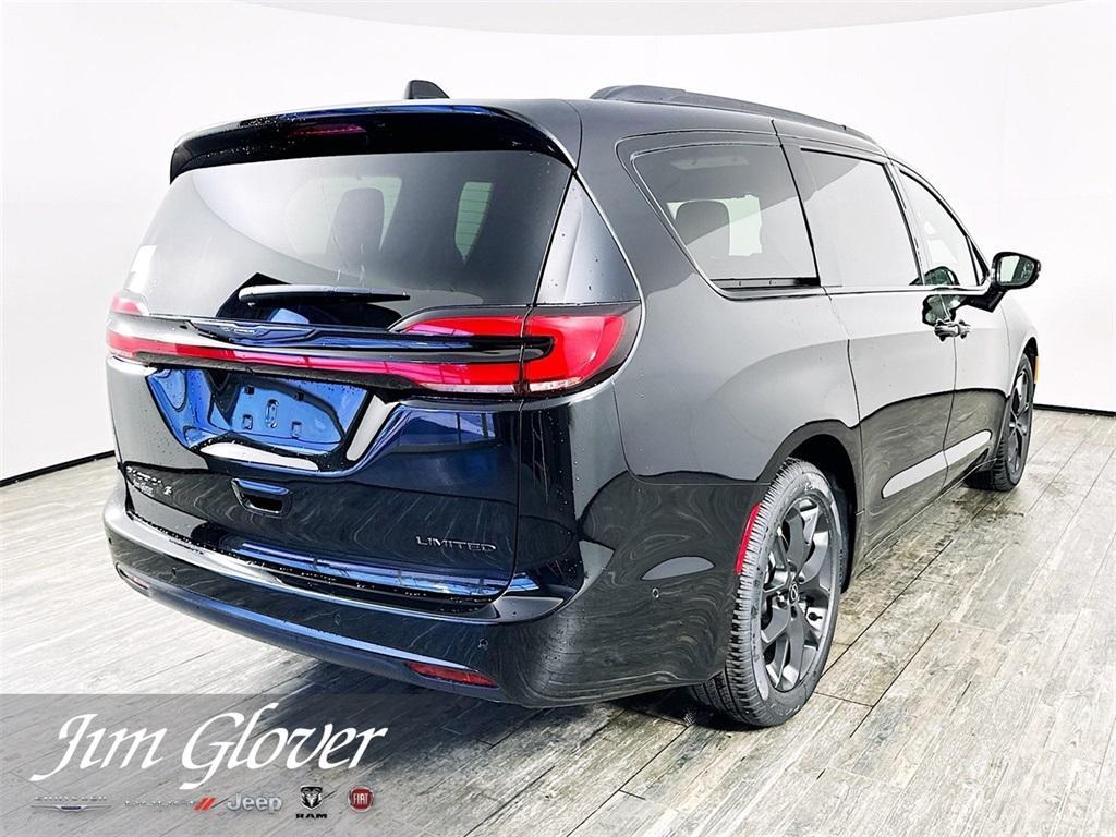 new 2025 Chrysler Pacifica car, priced at $44,265
