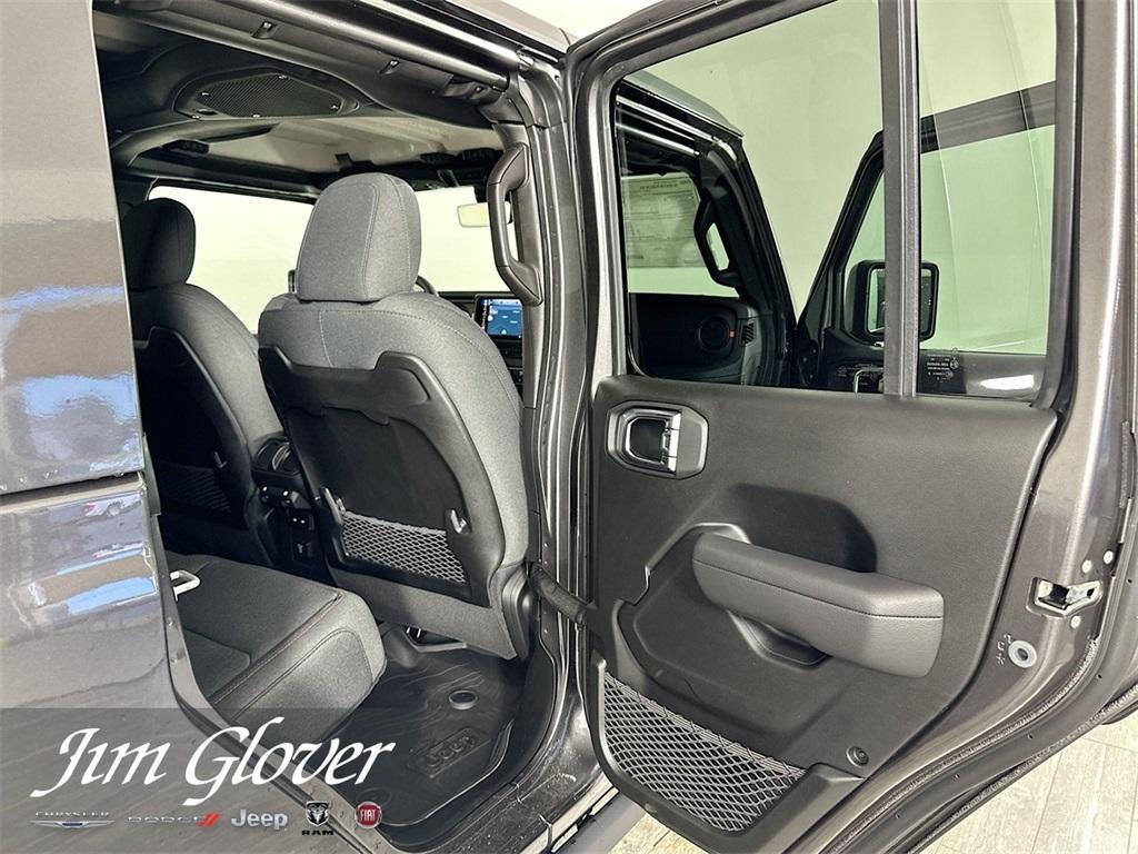 new 2025 Jeep Gladiator car, priced at $51,472