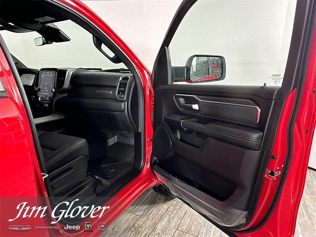 new 2025 Ram 1500 car, priced at $52,625