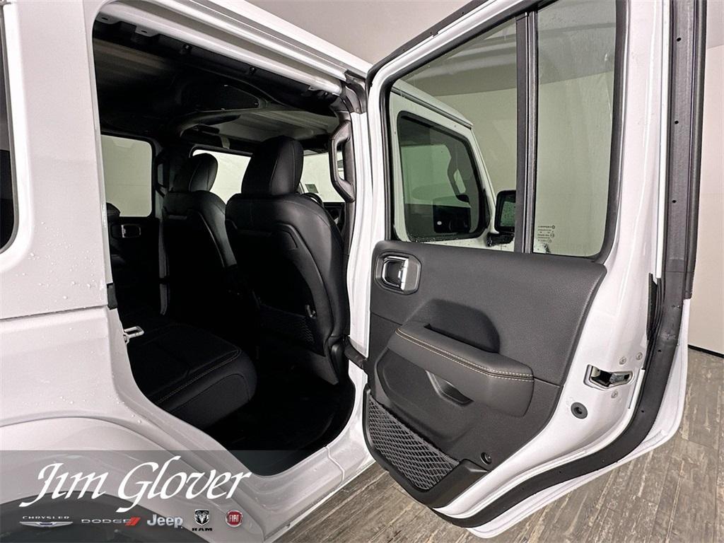 new 2025 Jeep Wrangler car, priced at $52,201