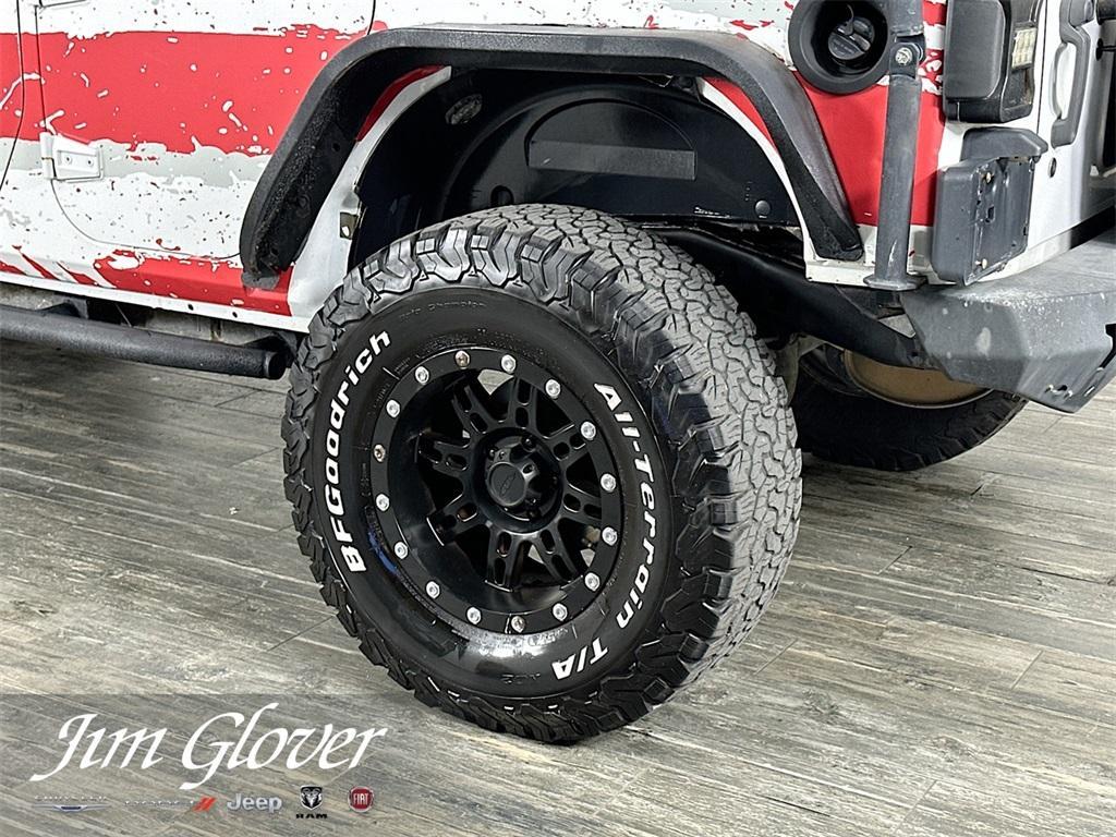 used 2014 Jeep Wrangler Unlimited car, priced at $14,999