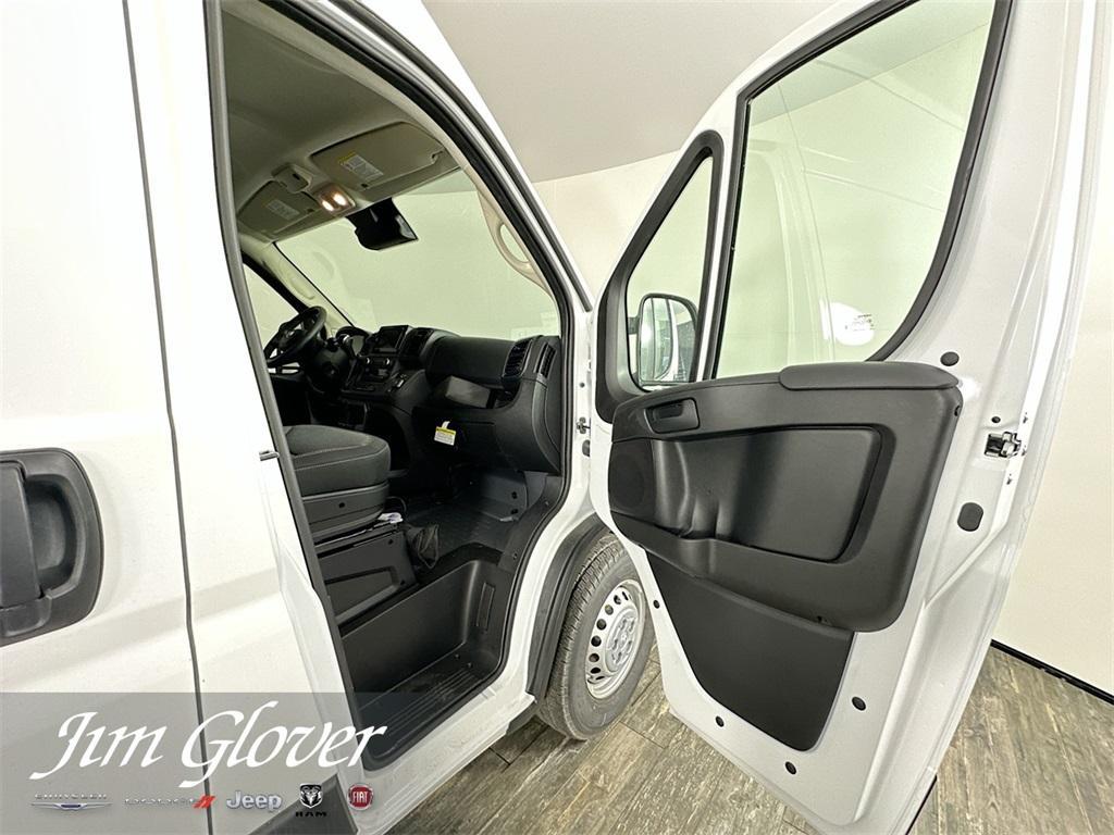 new 2025 Ram ProMaster 2500 car, priced at $48,166