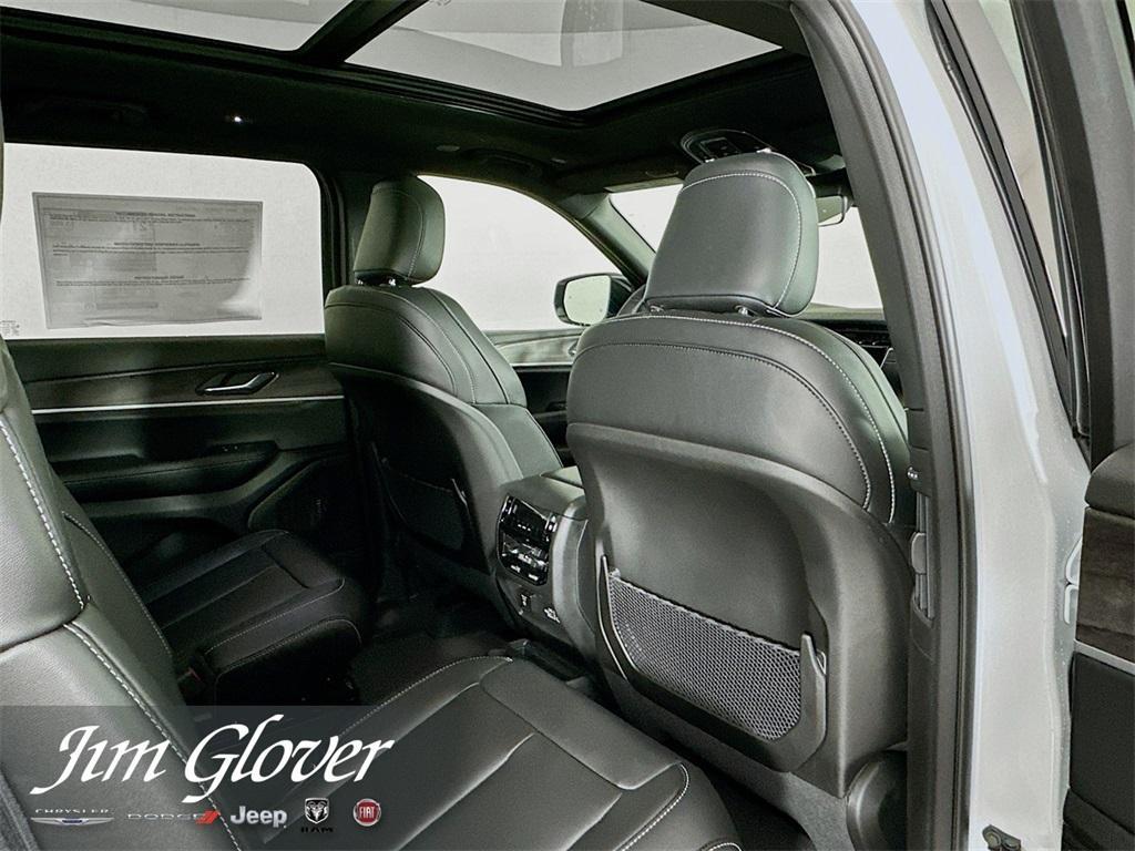 new 2025 Jeep Grand Cherokee L car, priced at $45,297