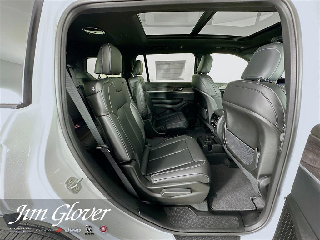 new 2025 Jeep Grand Cherokee L car, priced at $45,297