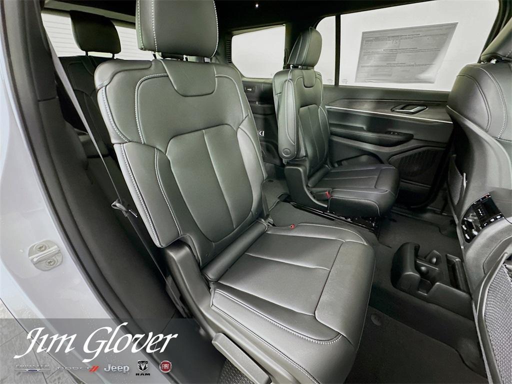 new 2025 Jeep Grand Cherokee L car, priced at $45,297