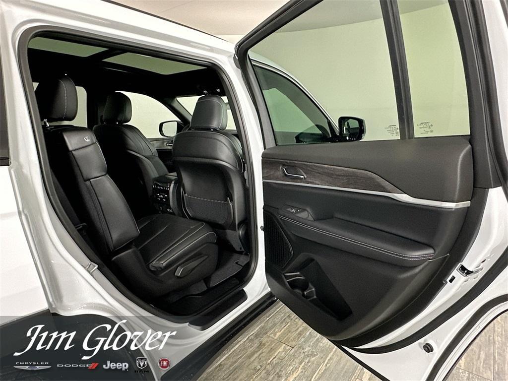 new 2025 Jeep Grand Cherokee L car, priced at $45,297