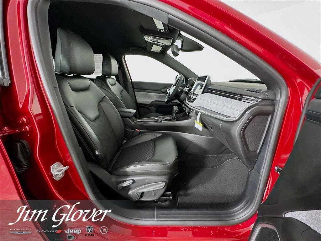 new 2025 Jeep Compass car, priced at $28,867
