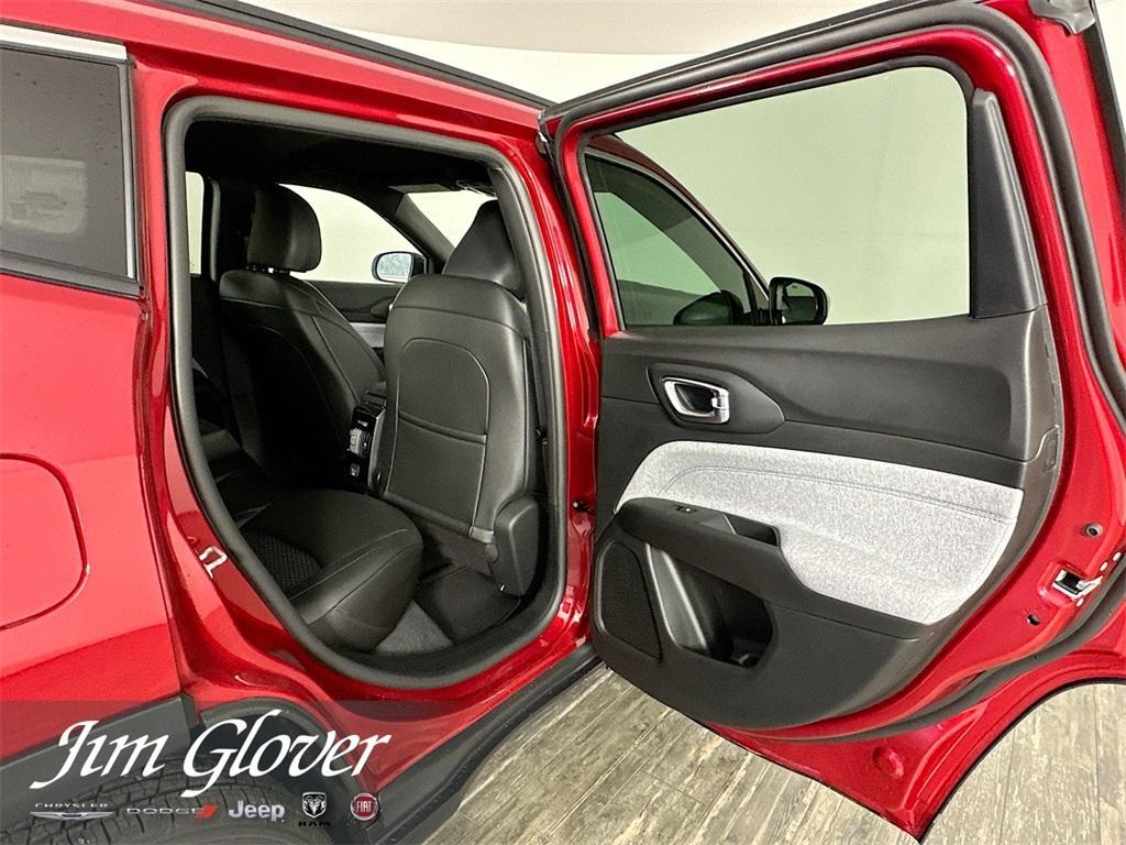 new 2025 Jeep Compass car, priced at $28,867