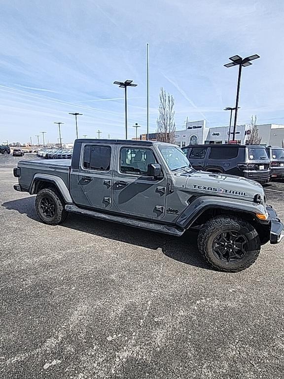 used 2021 Jeep Gladiator car, priced at $31,644