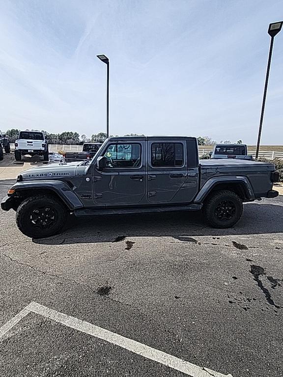 used 2021 Jeep Gladiator car, priced at $31,644