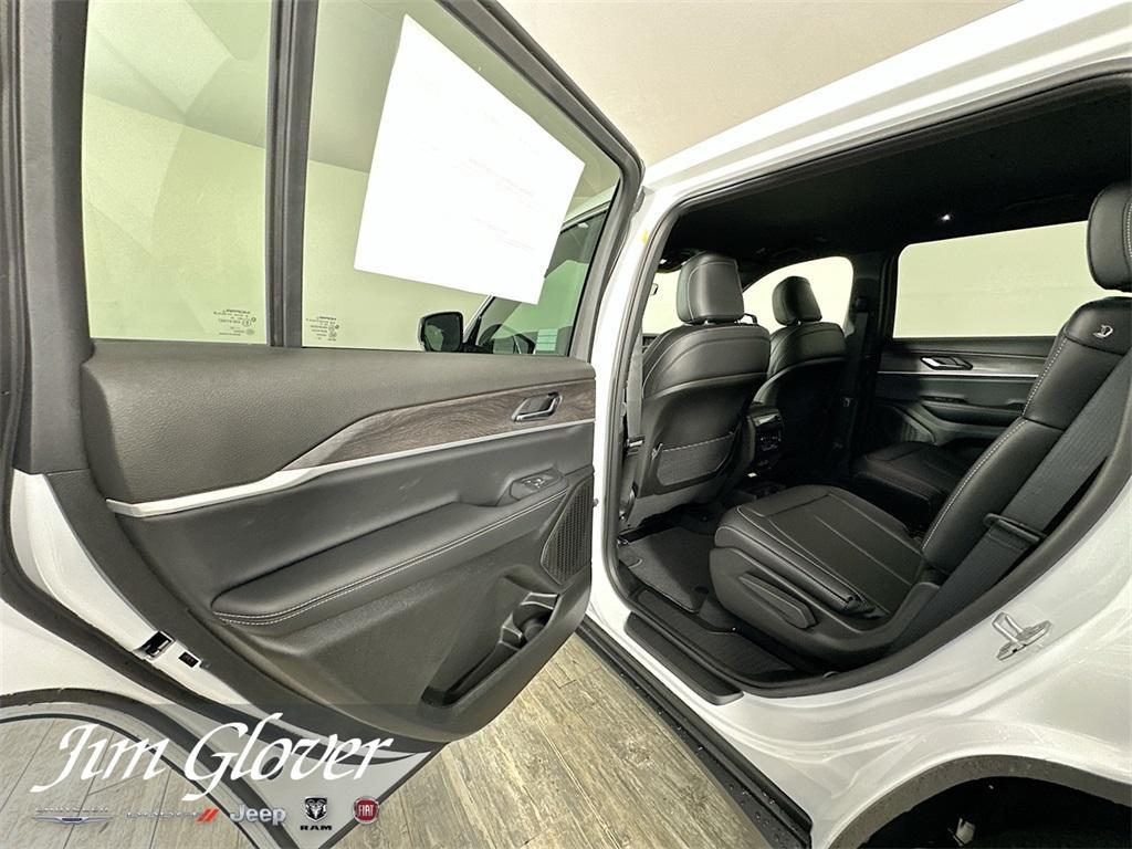 new 2025 Jeep Grand Cherokee L car, priced at $45,057