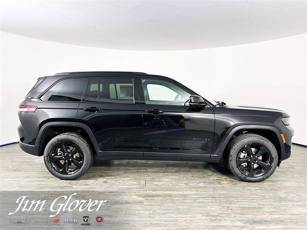 new 2025 Jeep Grand Cherokee car, priced at $47,857