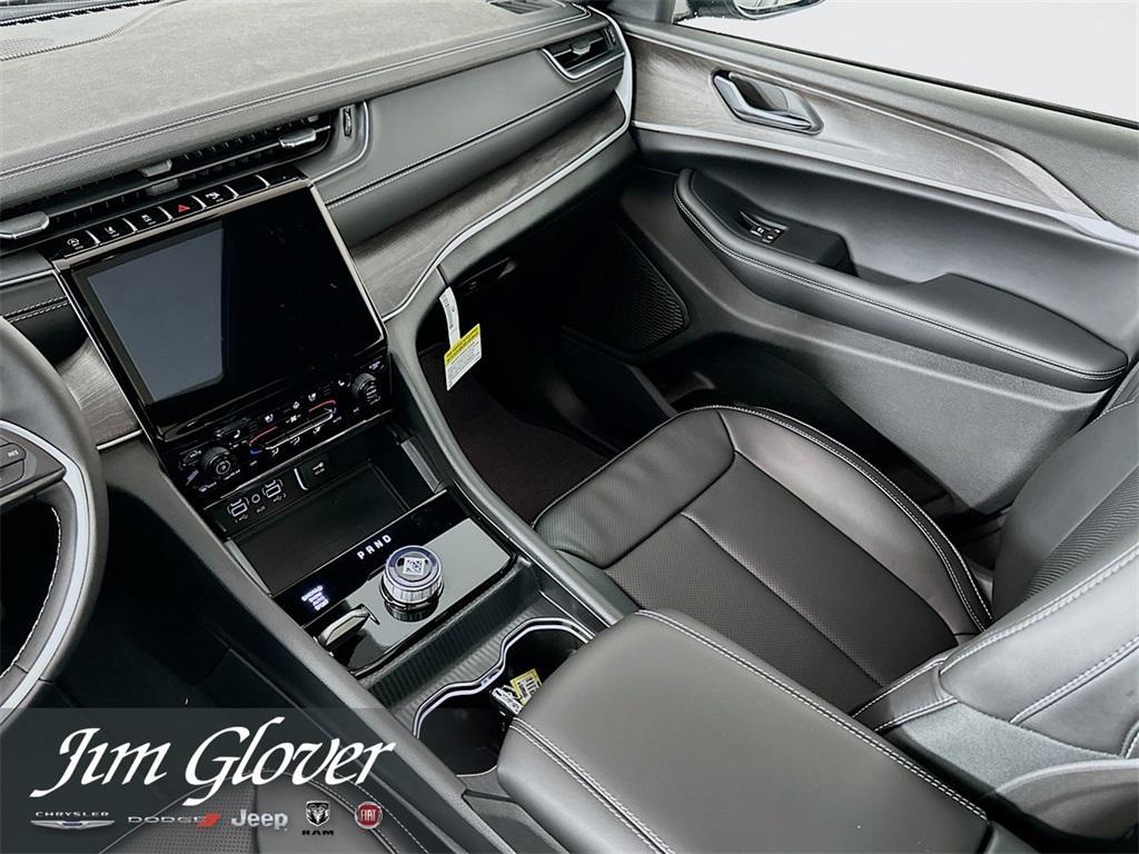 new 2025 Jeep Grand Cherokee car, priced at $47,857