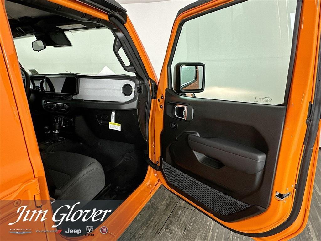 new 2025 Jeep Wrangler car, priced at $45,042