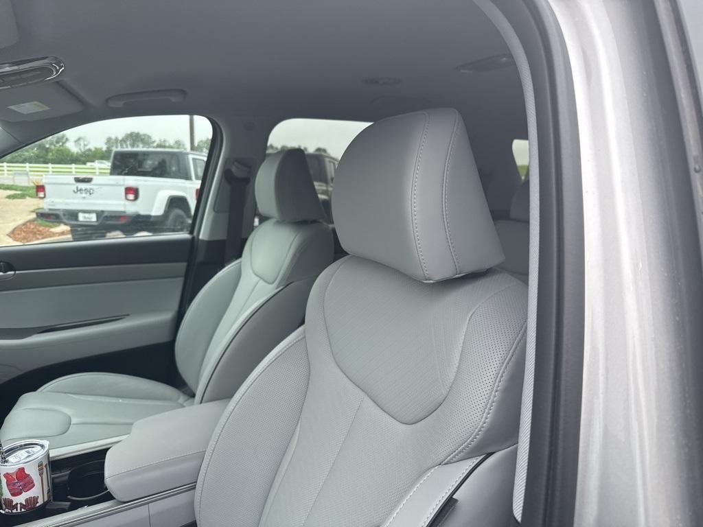 used 2025 Hyundai Palisade car, priced at $38,633