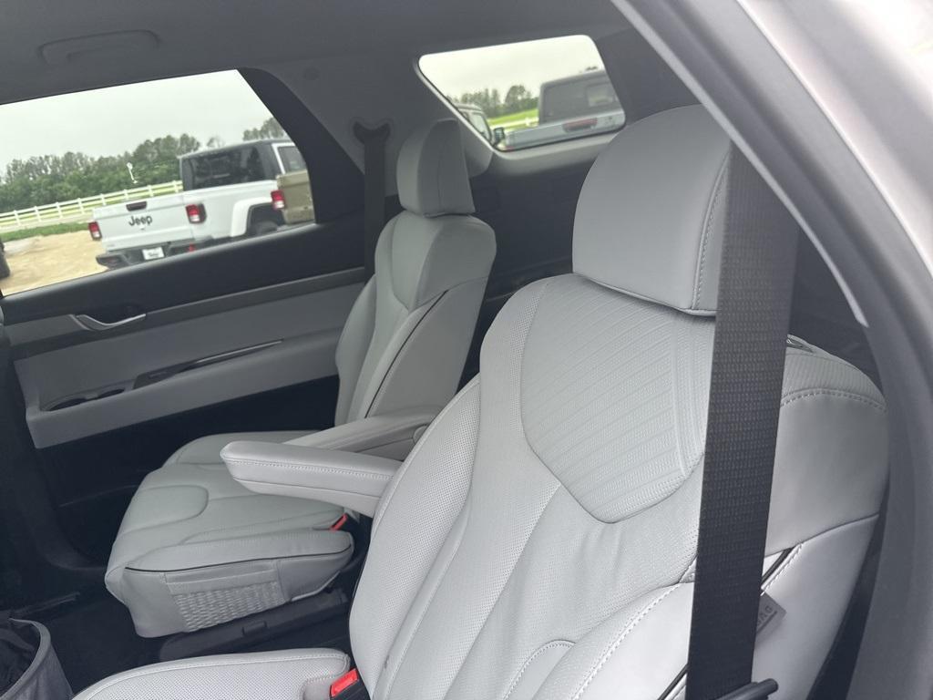 used 2025 Hyundai Palisade car, priced at $38,633