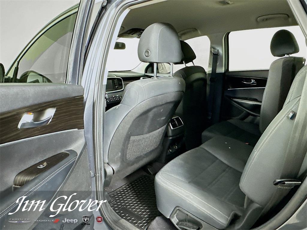 used 2020 Kia Sorento car, priced at $14,119