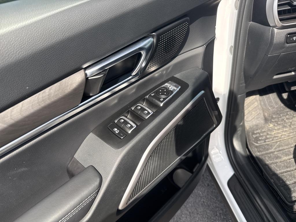 used 2025 Kia Telluride car, priced at $45,979