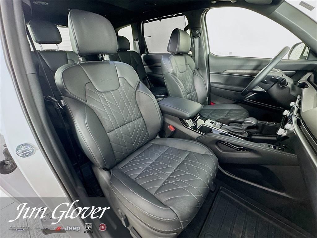 used 2025 Kia Telluride car, priced at $45,249