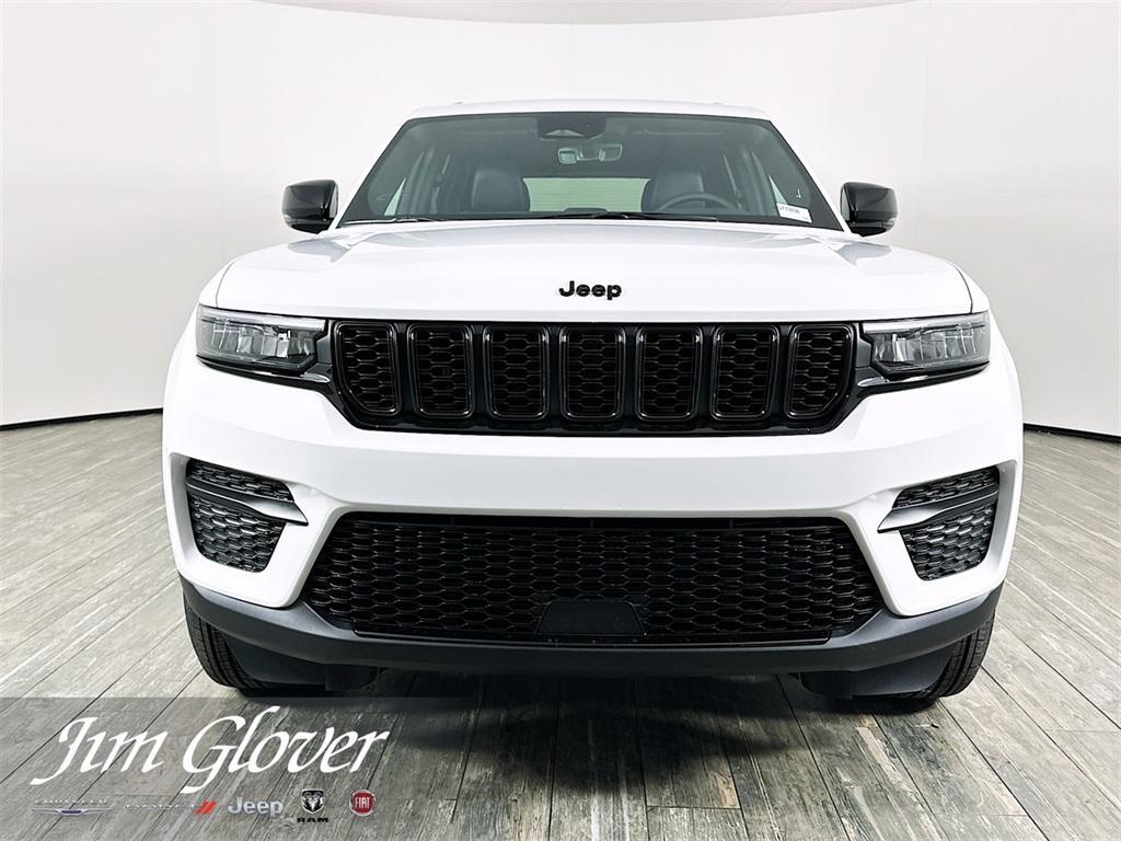new 2025 Jeep Grand Cherokee car, priced at $40,033