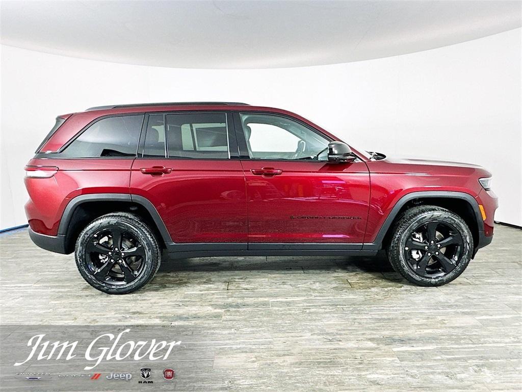 new 2025 Jeep Grand Cherokee car, priced at $49,034