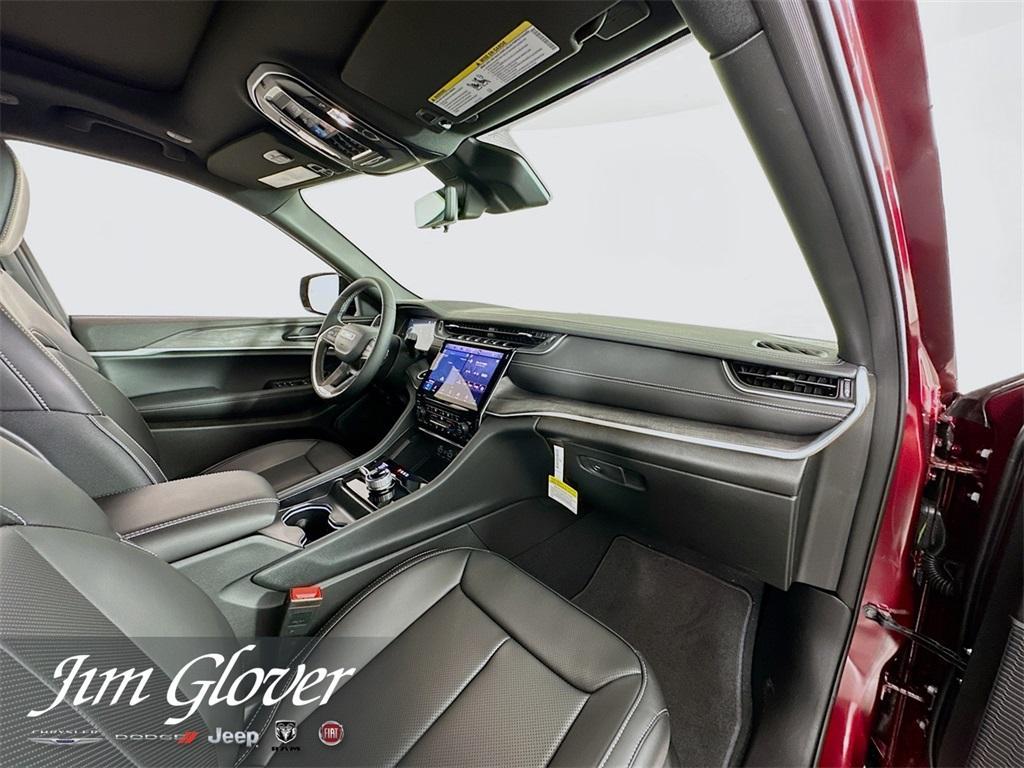 new 2025 Jeep Grand Cherokee car, priced at $49,034