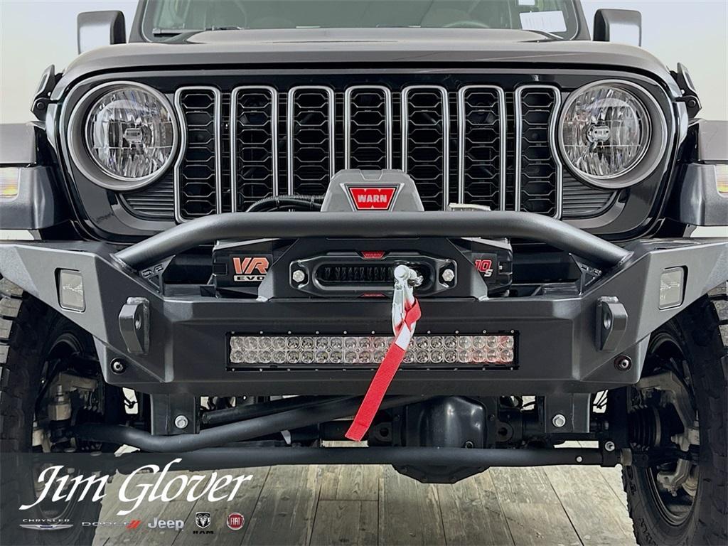 new 2025 Jeep Gladiator car, priced at $49,051