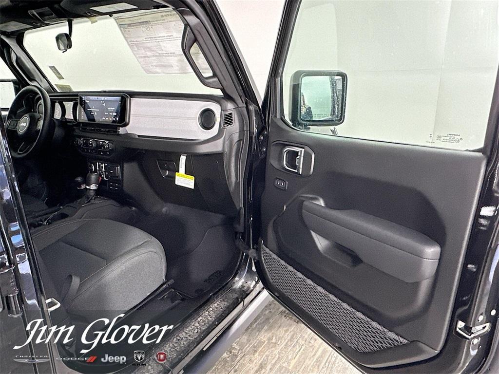 new 2025 Jeep Gladiator car, priced at $49,604
