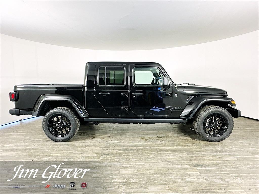 new 2025 Jeep Gladiator car, priced at $49,604