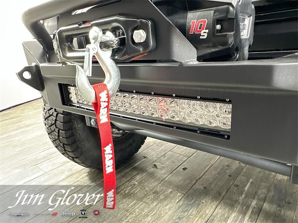 new 2025 Jeep Gladiator car, priced at $49,051